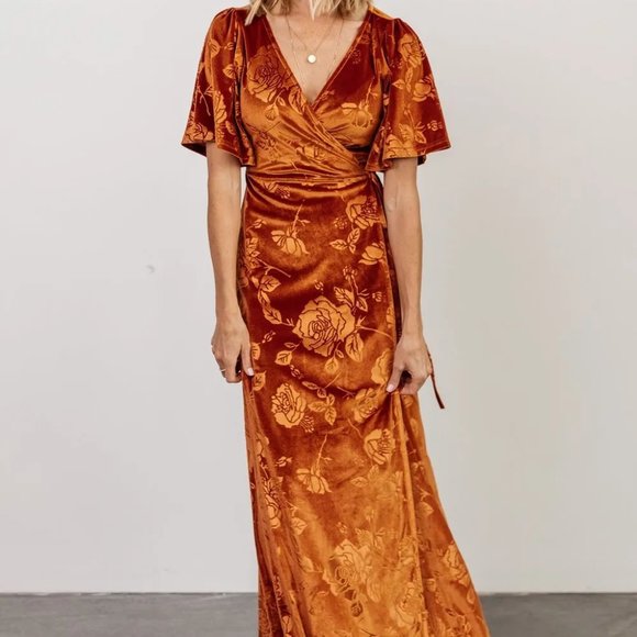Baltic Born Danielle Embossed Velvet Maxi Dress in Rust Size 1XL - Picture 1 of 8